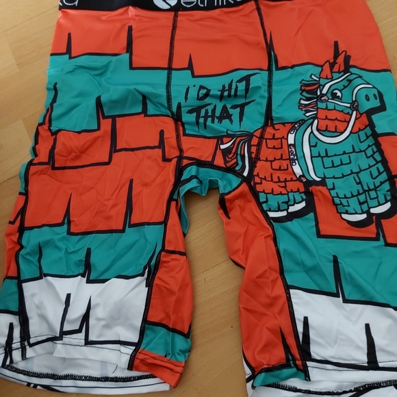 Ethika - Picture 2 of 3